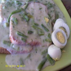 Libbie's Creamed Asparagus over Toast image
