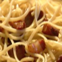 Linguine with Garlic Oil and Pancetta image