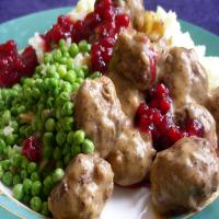 Swedish Meatballs With Lingonberry or Cranberry Sauce_image