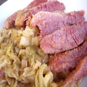 Slow Cooker Corned Beef and Cabbage_image