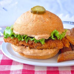 Copycat Big Mary Chicken Sandwich with Taters_image