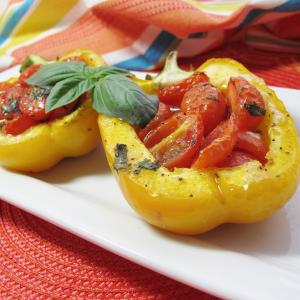 Peppers Roasted with Garlic, Basil and Tomatoes_image