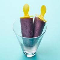 Healthy Blueberry-Oat Breakfast Ice Pops image