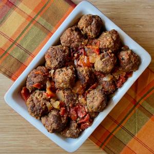 Bison Meatballs with Tomatoes and Herbs_image