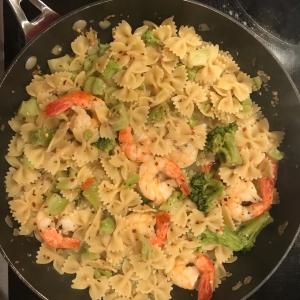 Kahala's Shrimp and Broccoli Toss_image