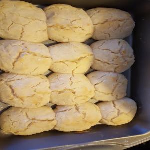 Hand-Shaped Buttermilk Biscuits_image