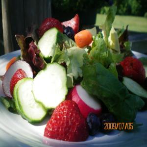 Fruit and Veggie Good for U Salad_image