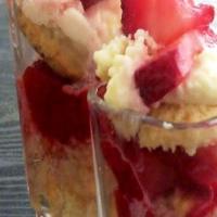 Strawberry Shortcake Dessert Shooters_image