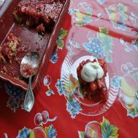 Strawberry Icebox Pie With Almond Crust_image