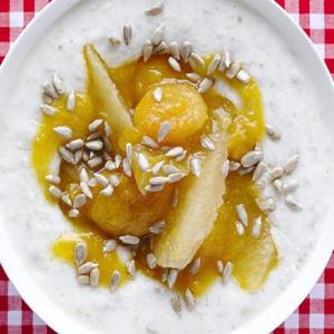 Creamy yogurt porridge with apricot, ginger & grapefruit topping_image