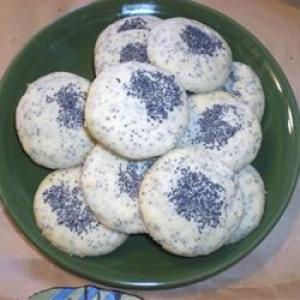 Chocolate-Filled Poppy Seed cookies_image