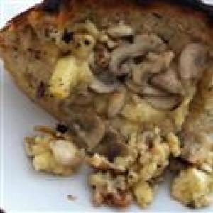 Baked Brie and Mushroom Sourdough Appetizer_image
