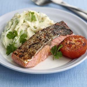 Spiced salmon with mash_image