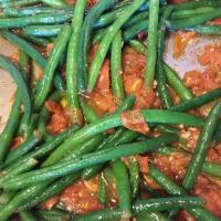 Steamed Green Beans with Roasted Tomatoes_image