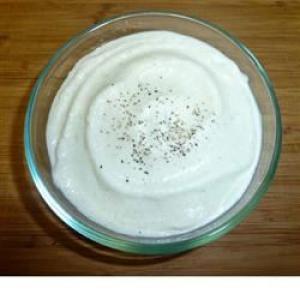 Molly's Mouthwatering Tzatziki Cucumber Sauce_image