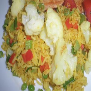 Curried Rice With Cauliflower and Peas_image