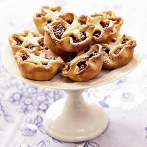 Jewelled mince pies image