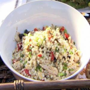 Israeli Couscous and Tuna Salad_image