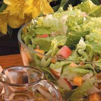 Apple-Cheddar Tossed Salad_image