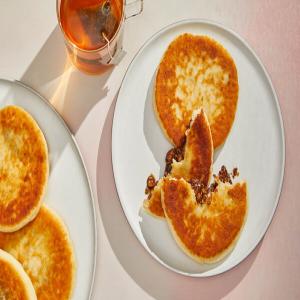 Hotteok (Sweet Filled Pancakes)_image