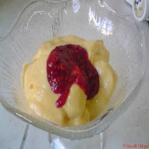 Mango Mousse With Raspberry Sauce_image
