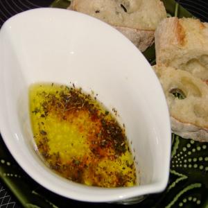 Crisco Herbed Parmesan Dipping Oil_image