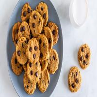 5-Ingredient Peanut Butter Chocolate Chip Cookies_image