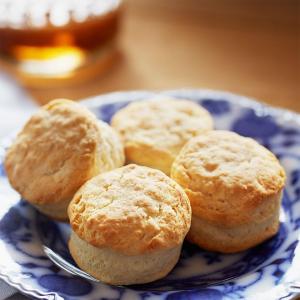 White Lily® Light and Fluffy Biscuits_image