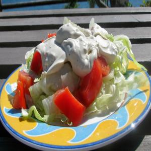 Nif's Creamy Garlic Salad Dressing_image