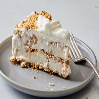Salty Peanut-Pretzel Ice Cream Cake_image
