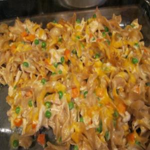 Hearty Chicken & Noodle Casserole_image