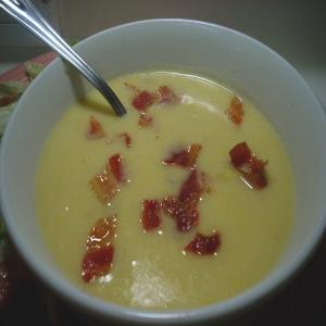 Simplest Cheesy Potato Soup_image
