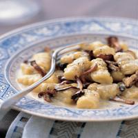 Gnocchi with Mushrooms and Gorgonzola Sauce image