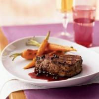 Filet Mignon with Red Currant and Merlot Sauce_image