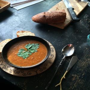 Garden Tomato soup with Cashew Walnut cream Recipe - (4.4/5)_image