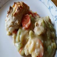 Chicken Pot Pie With Cheddar Biscuit Topping_image