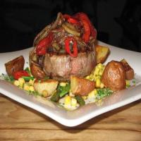 Beef Steaks With Capsicum Relish_image