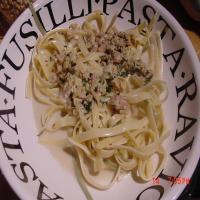 Linguine With White Clam Sauce image