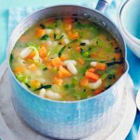 Summer carrot, tarragon & white bean soup image