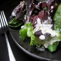 Mixed Baby Greens With Creamy Dressing_image