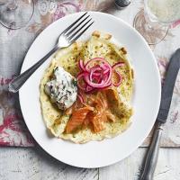 Gravadlax with dill crêpes, chilli & chive cream and pickled onion_image