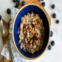 Oats With Amaranth, Chia Seeds and Blueberries_image
