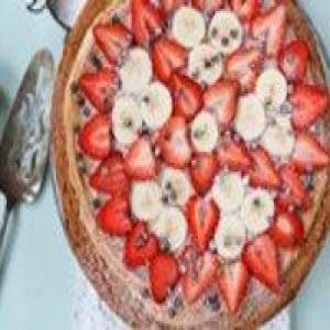 Peanut Butter, Banana and Berry Cookie Pizza_image