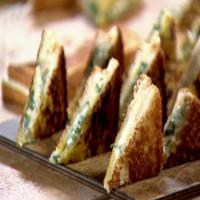 Mary's Grilled Cheese Sandwich with Pepper Jack, Mango and Watercress_image