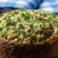 Mac And Cheese Garlic Bread Bowl Recipe by Tasty image