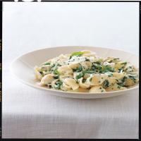 Pasta with Peas, Cream, Parsley, and Mint image
