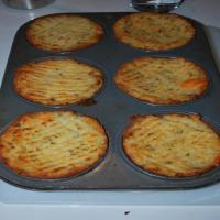 Mashed Potatoes in Muffin Tins Recipe - (4.3/5) image
