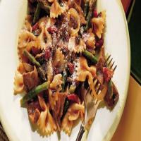 Beef with Bow Tie Pasta image