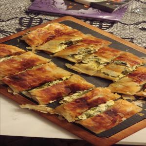 Make-Ahead Spinach Phyllo Roll-Ups from PHILADELPHIA® image