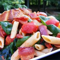 Penne Pasta with Spinach and Bacon image